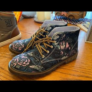 New pair of shoes/boots Mystical Horse design